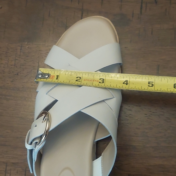 Easy Spirit Wide-fit Sandals - Picture 6 of 10